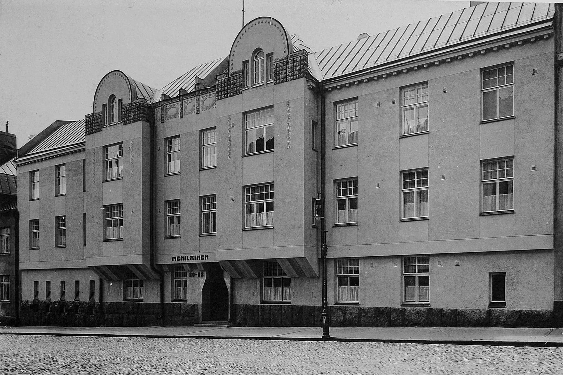 Mehiläinen på Villagatan gatan från år 1909.